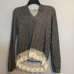 Hoodie with lace bottom